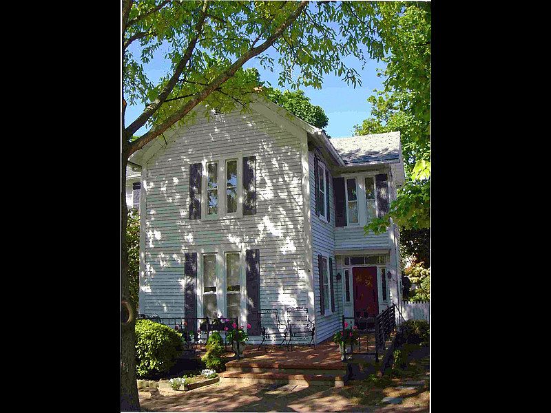 Lovely 2 Story Home In Historic Oxford