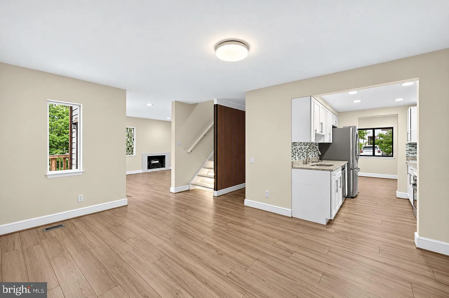 4 bed, 3.5 bath, 1656 sqft, $3,650 — Photo 4