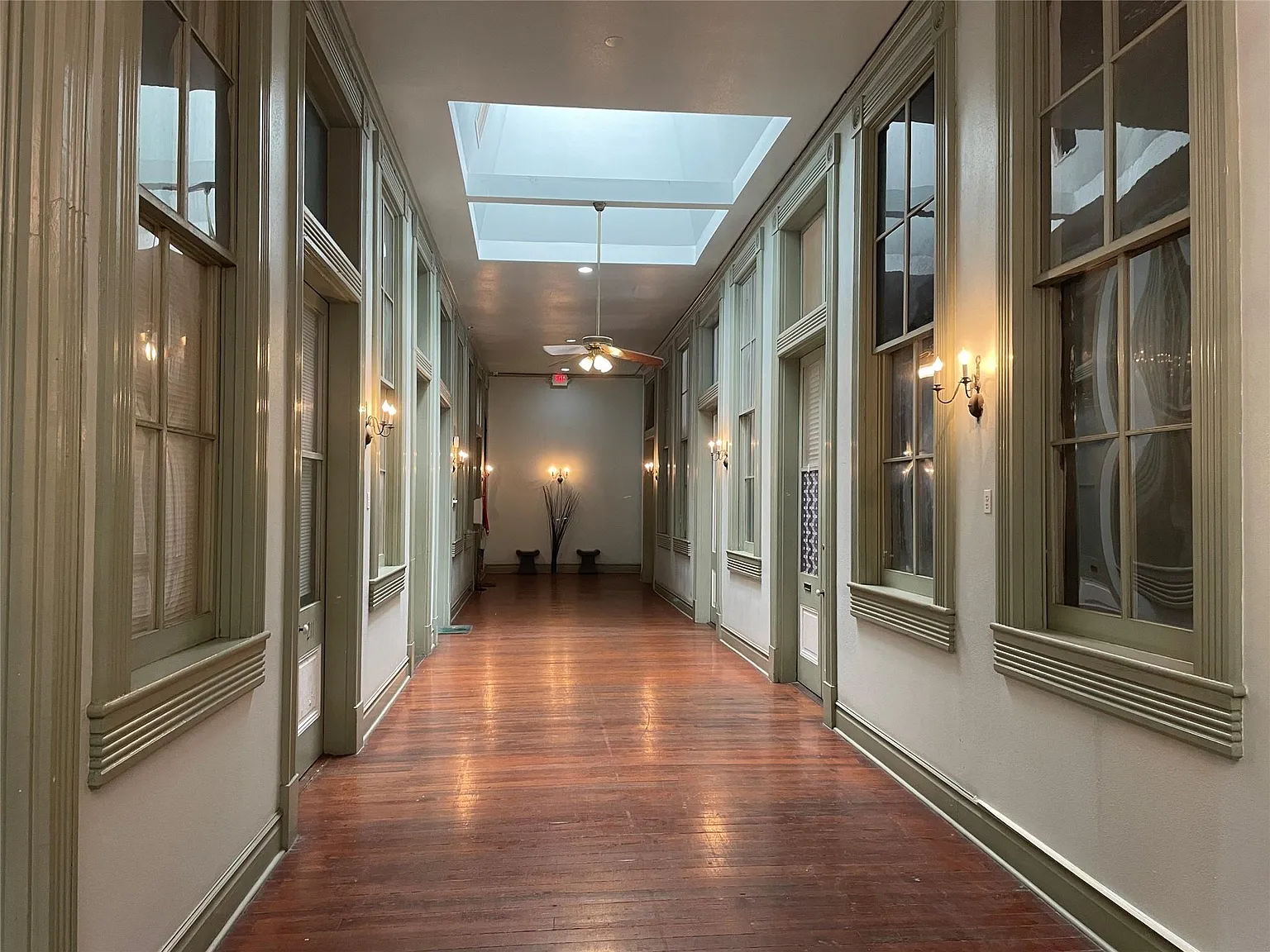 1 bed, 1.0 bath, 29688 sqft, $1,000 — Photo 2