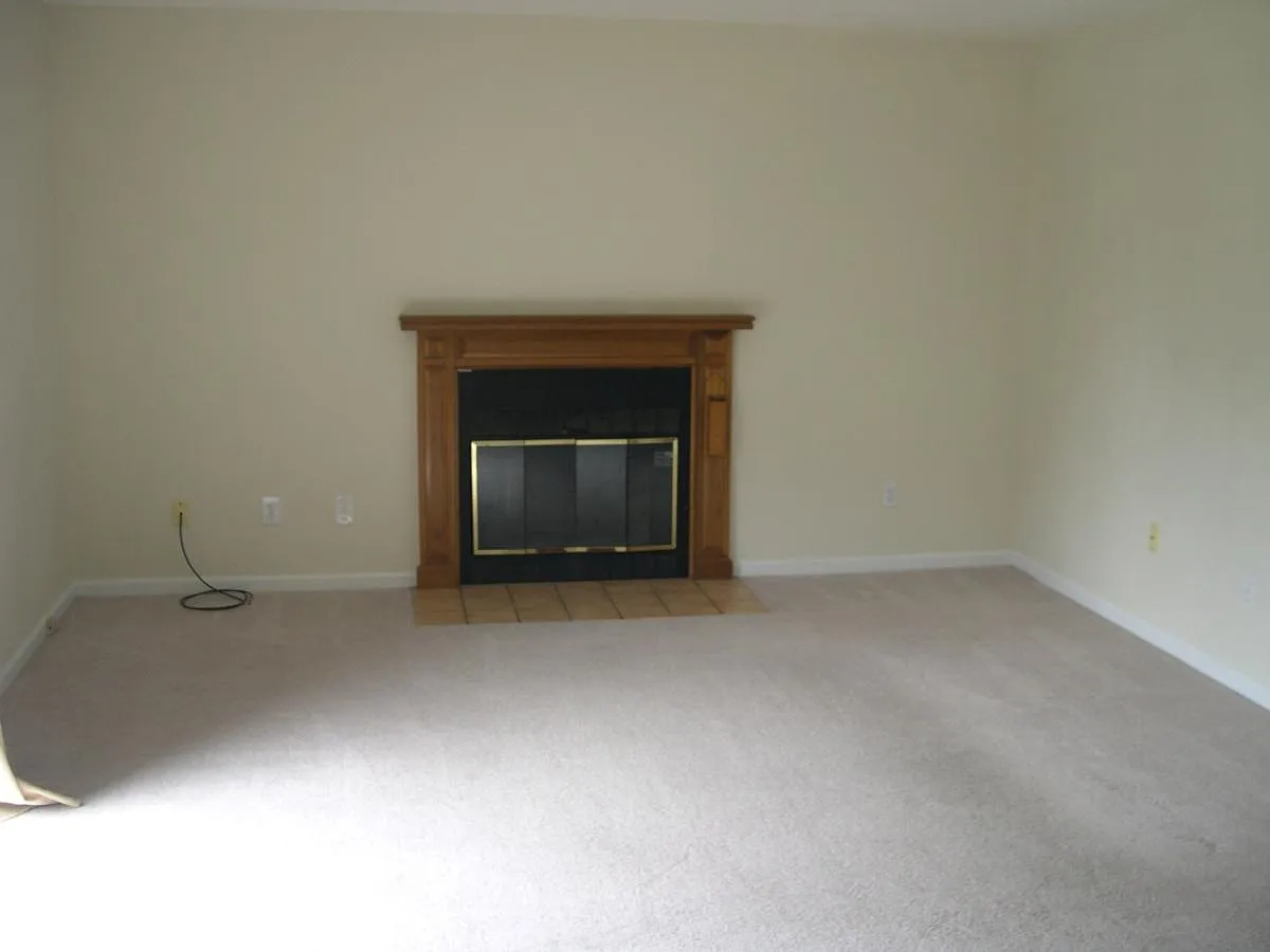 4 bed, 2.5 bath, 2580 sqft, $3,975 — Photo 4