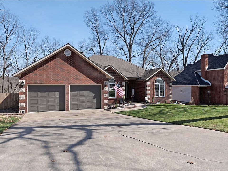 1st image of 2700 NW Linebarger Ln