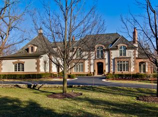 25 Shawnee Ln, Lake Forest, IL 60045