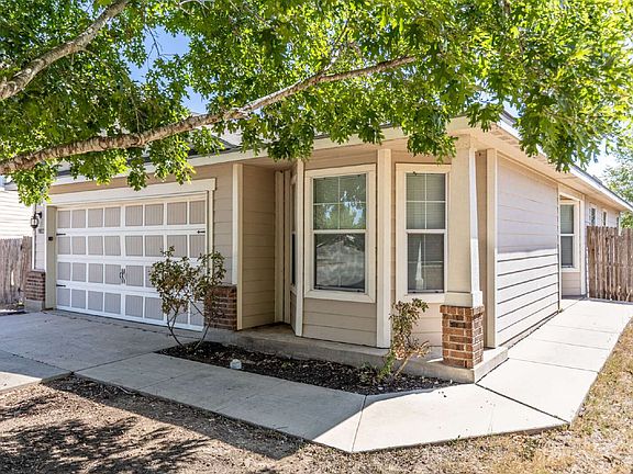 3rd image of 9802 Vandenberg Way