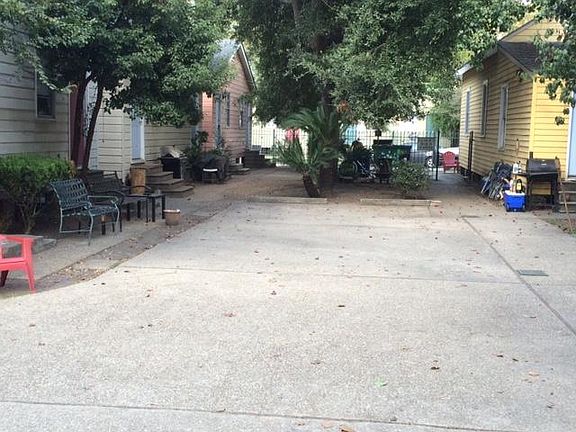 2nd image of 1117 Burdette St