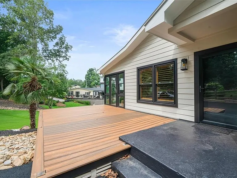 6340 Reives Rd — Photo 30