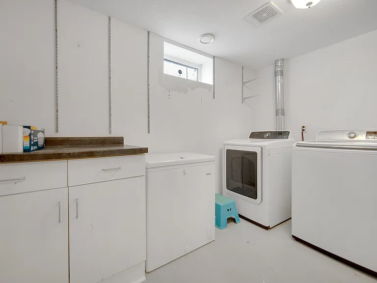 1210 Carriage Hills Dr S — Photo 12