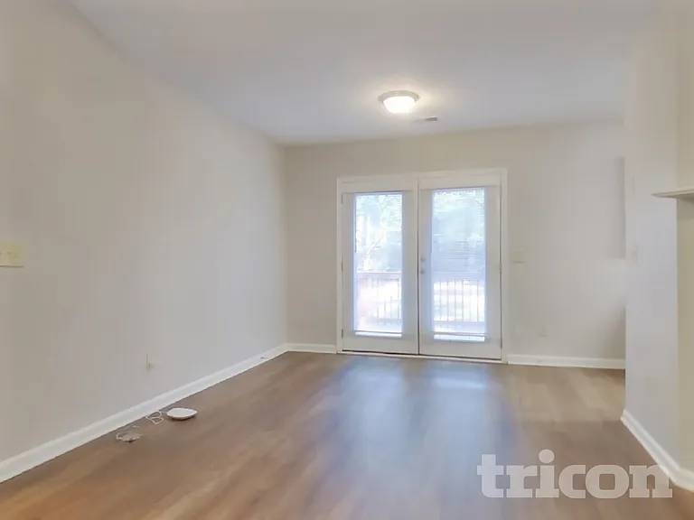 14 Iron Spot Cir — Photo 5