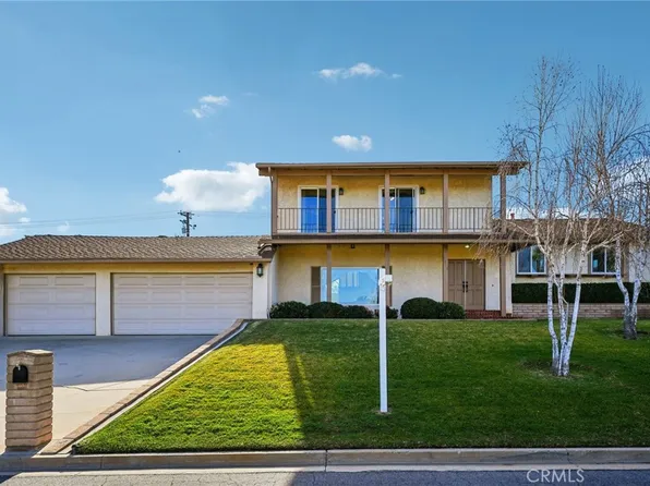 1161 Hummingbird Ln, Corona, CA 92882