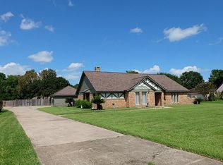 2105 Butler Dr, Friendswood, TX 77546