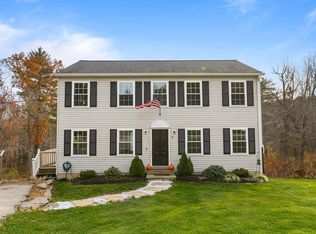 41 Willow Ln, Southbridge, MA 01550