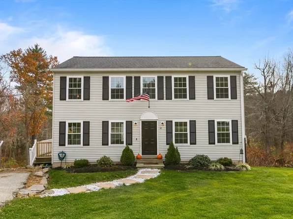 41 Willow Ln, Southbridge, MA 01550