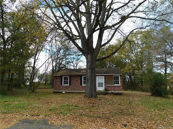 3rd image of 506 Butler Ct