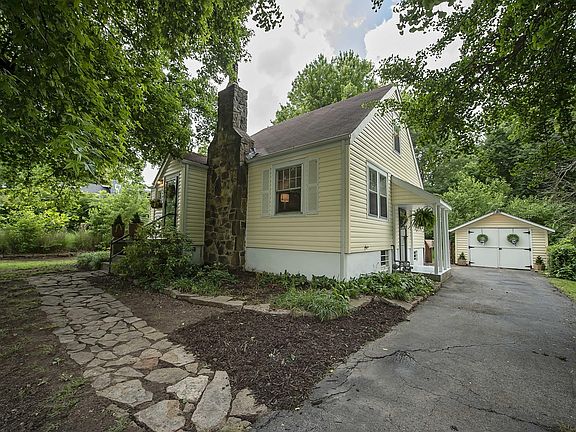 2nd image of 1559 S Fremont Avenue
