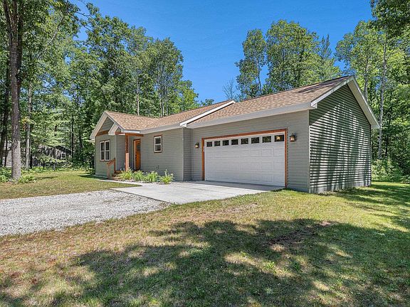 3rd image of 2160 Driftwood Ln NE