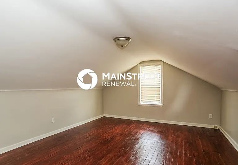 731 S Highland Ave — Photo 10