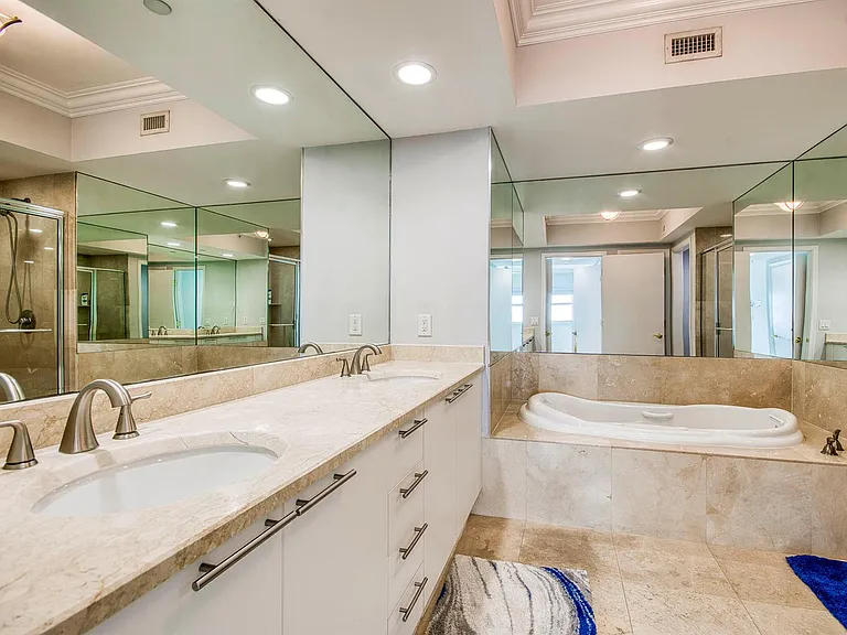 2650 Lake Shore Dr #2303 — Photo 20