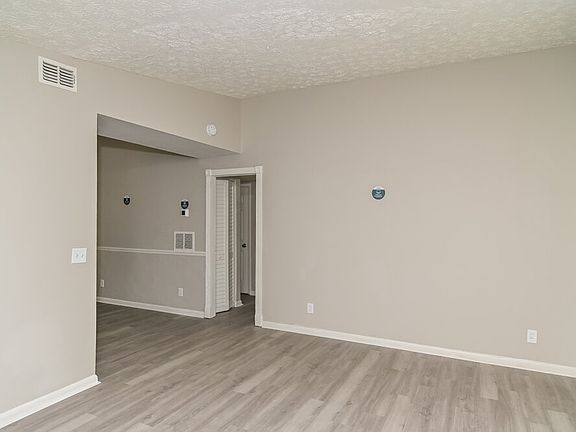 4th image of 4311 Harlow Blvd