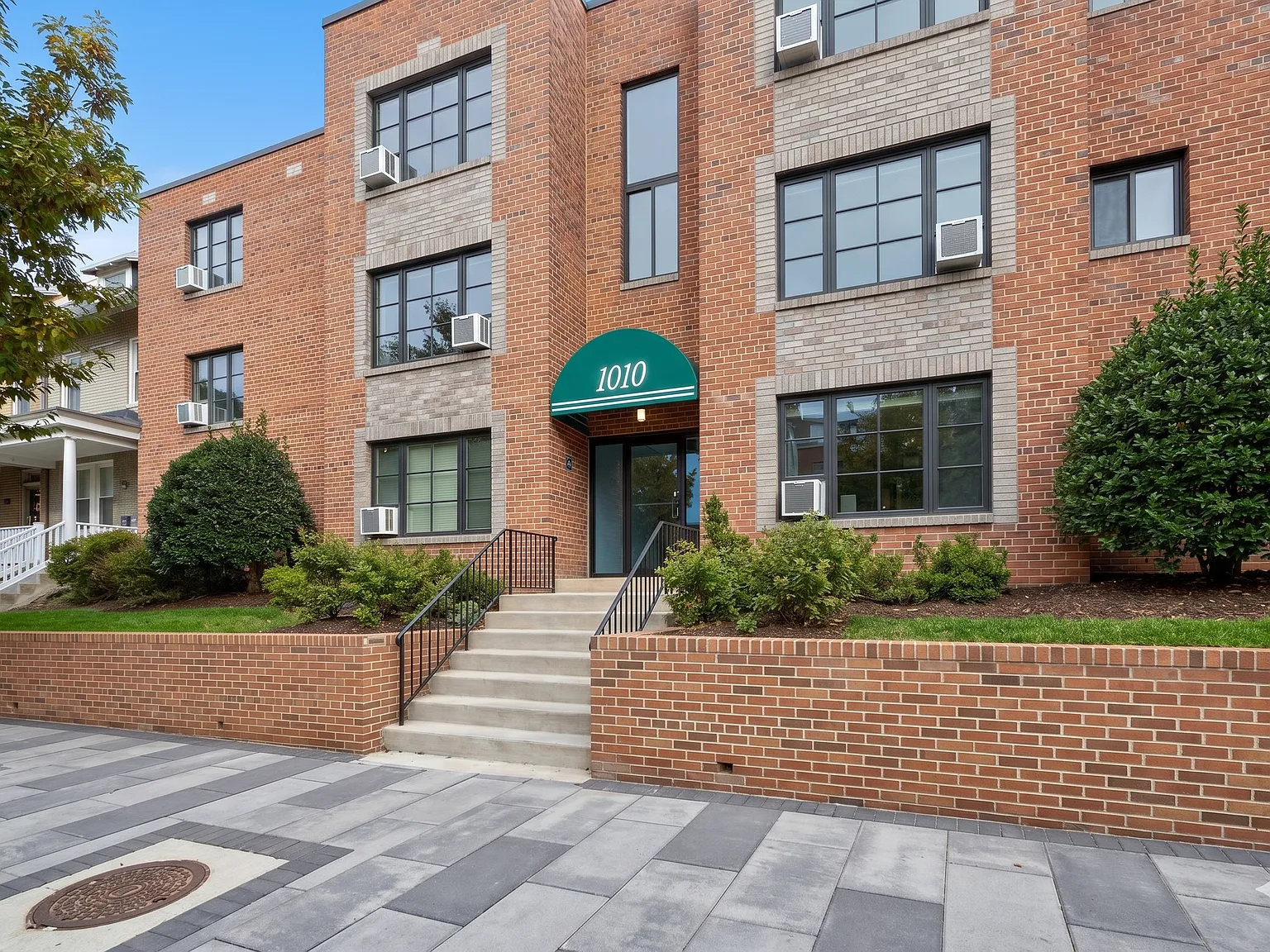 1 bed, 700 sqft, $1,654 — Photo 4