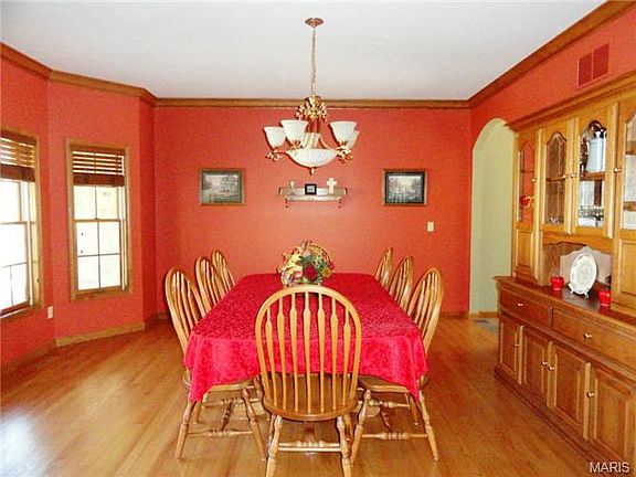 5th image of 489 Brookfield Dr