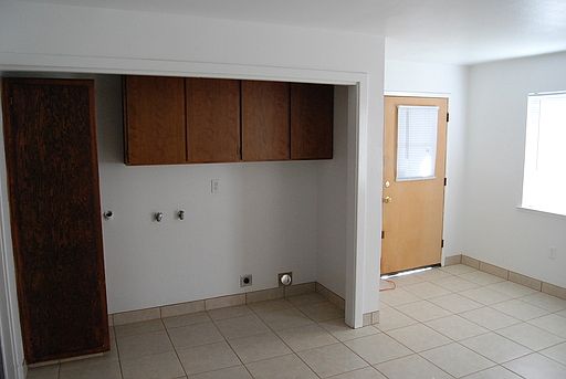 5th image of 2120 W Michigan Ave