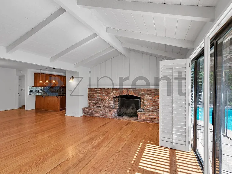 617 Hove Ct — Photo 19