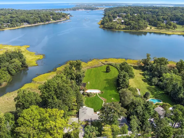 61 Factory Pond Road, Locust Valley, NY 11560