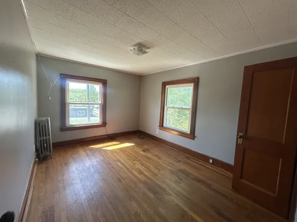105 S Main St #1, Lanesborough, MA 01237