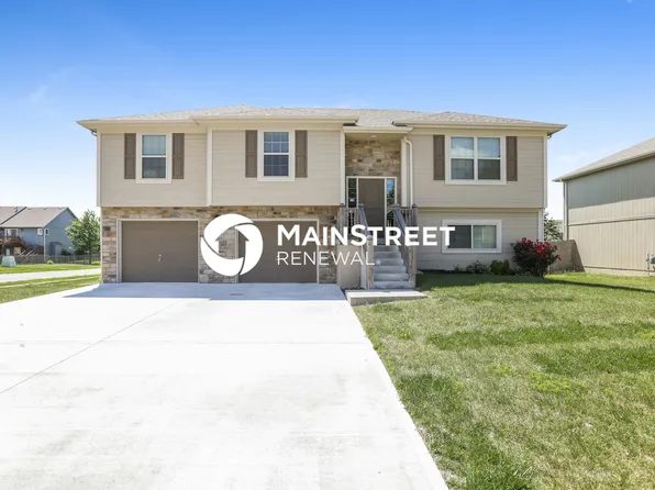 592 S Walnut St, Gardner, KS 66030