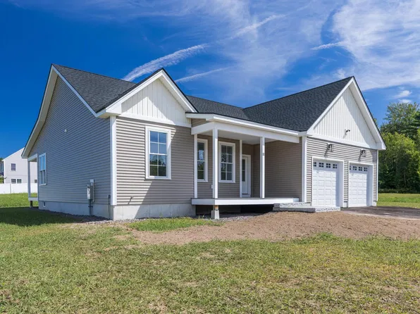 11 Tomahawk Lane, Berwick, ME 03901