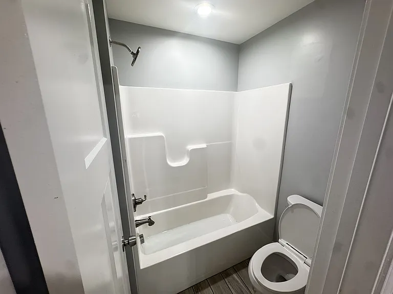 48 Charterhouse Ave — Photo 17