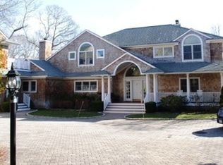 42 S Country Rd, Westhampton, NY 11977