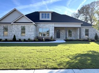 114 Collins Estate Ave, Centerville, GA 31028