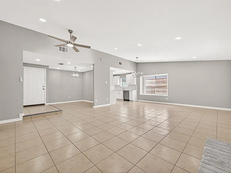 7646 Winkle Wood Ln — Photo 12