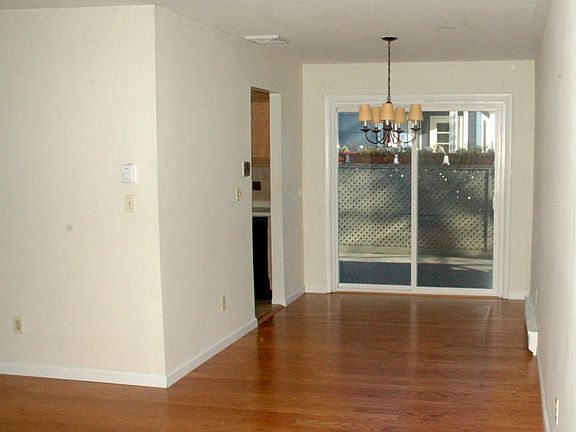 4th image of 43 Birch Ln