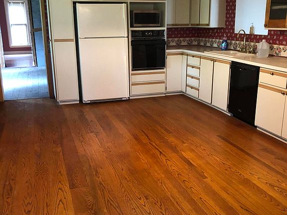3rd image of 14347 N Dr N