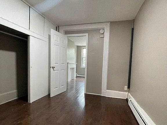 3rd image of 262 Chadwick Ave #2F