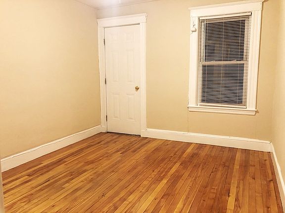 3rd image of 47 Chapel St APT 10