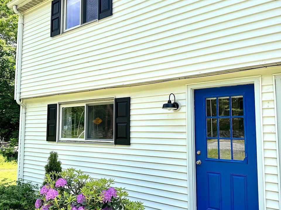 1st image of 114 Central St #114