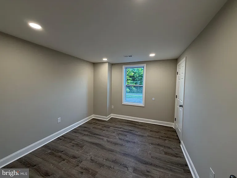 380 W Weymouth Rd — Photo 8