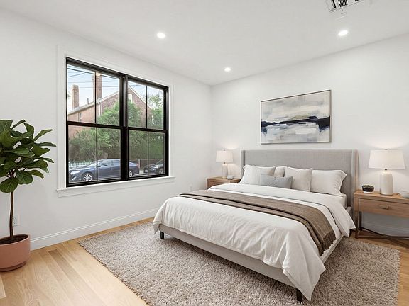 4th image of 27 Shepard St #1