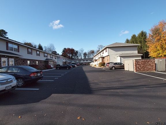 3rd image of 25D Pine Ln