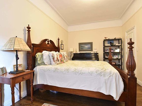 3rd image of 2350 Broadway #830A