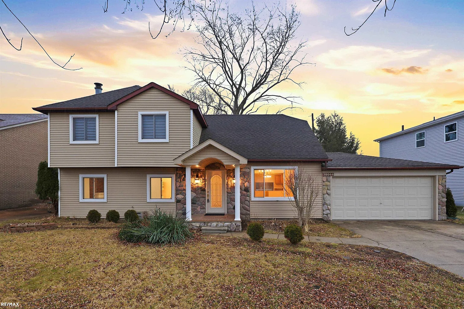 38044 Mallast St photo 1