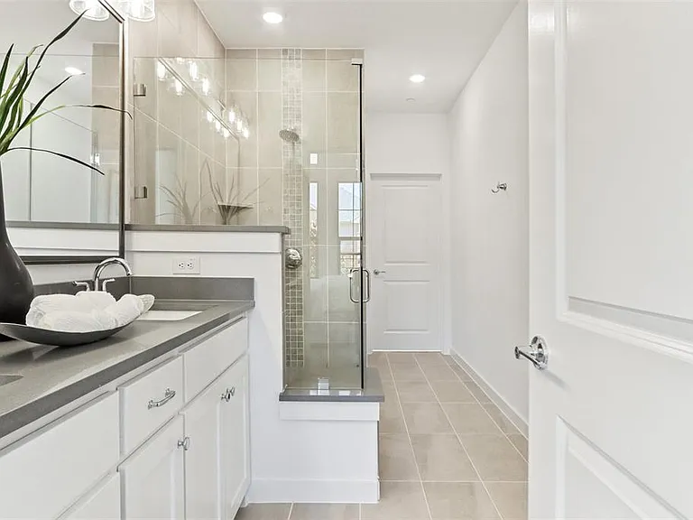 2621 Chablis Dr — Photo 14