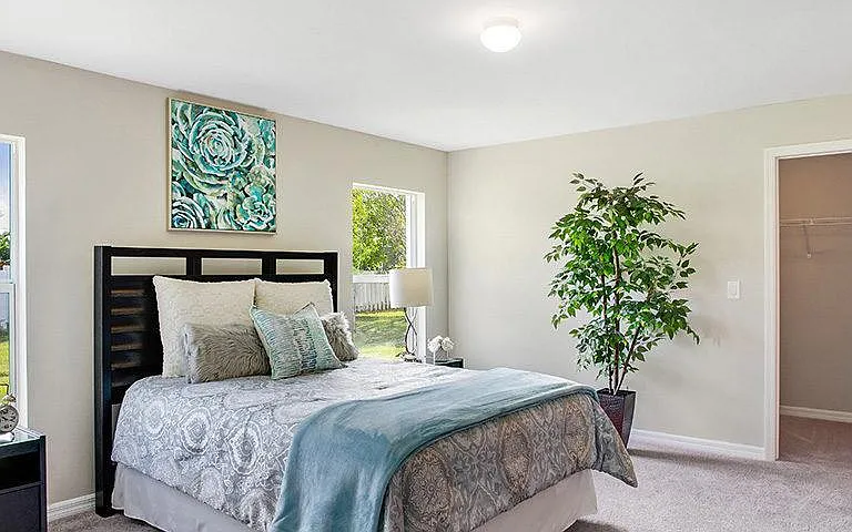 916 SW 24th St — Photo 14