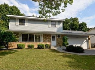 2387 Standridge Ave, Saint Paul, MN 55109