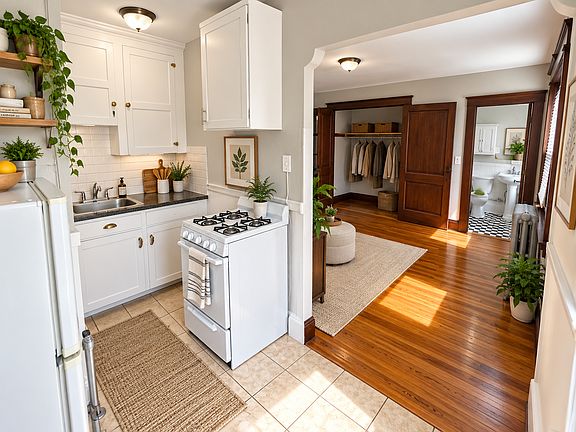 2nd image of 182 Lafayette St APT 11