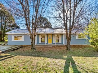1952 N Juneway Ter, Fayetteville, AR 72703