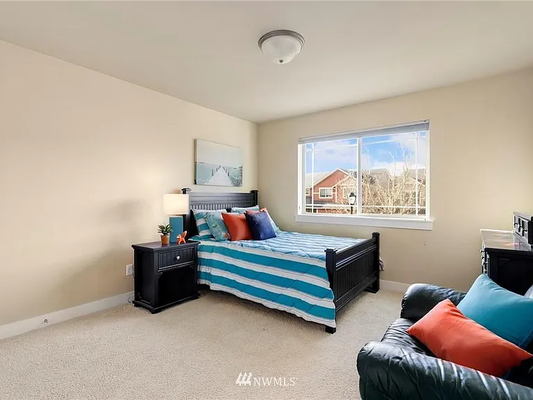 4450 Logan Dr NE — Photo 22