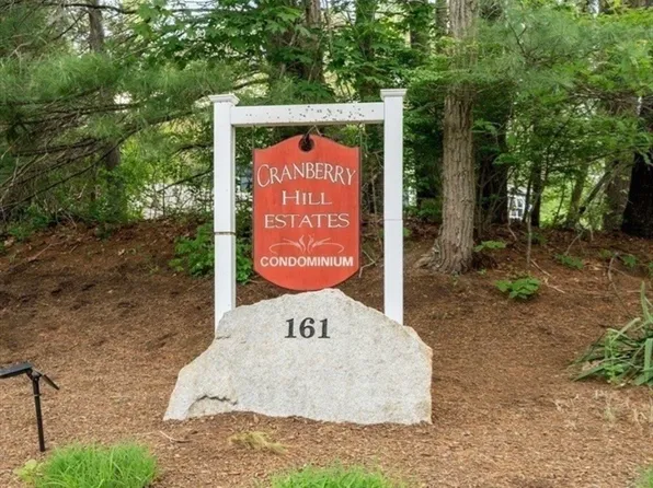 161 Winter St APT 22, Hanson, MA 02341